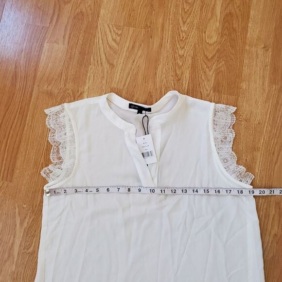 🌹 GIBSON x CITY SAFARI 🌹 NEW! Split Neck Lace Trim Top - [Small, White] - Picture 8 of 11